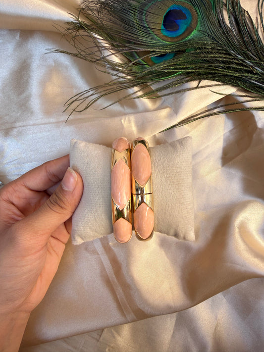 Bold peach bangle