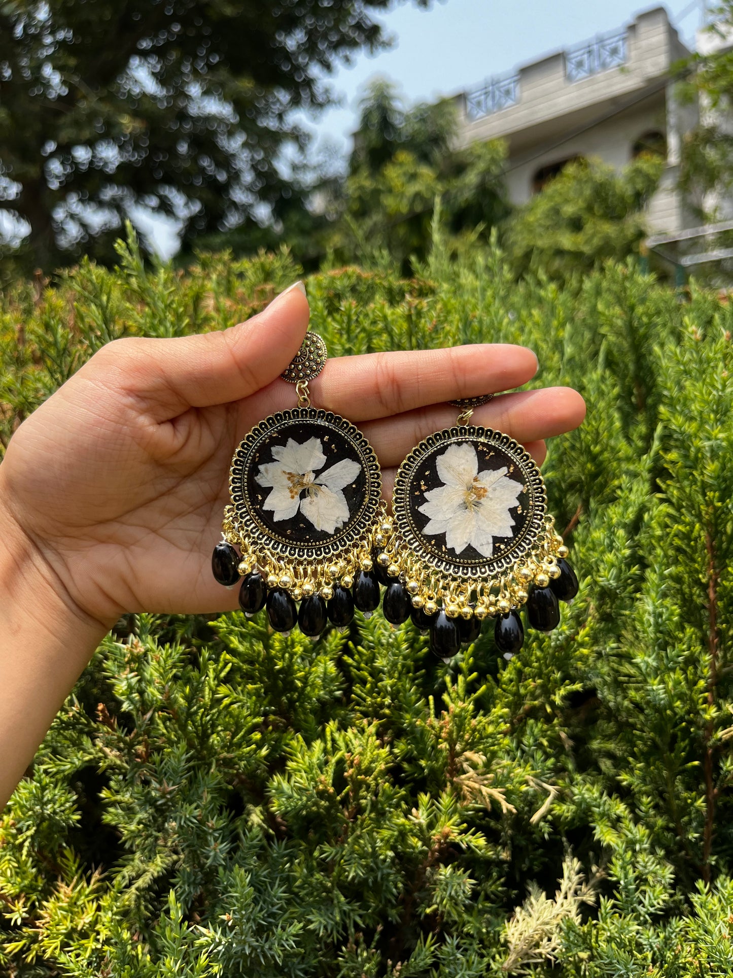 Elegant black larkspur jhumka