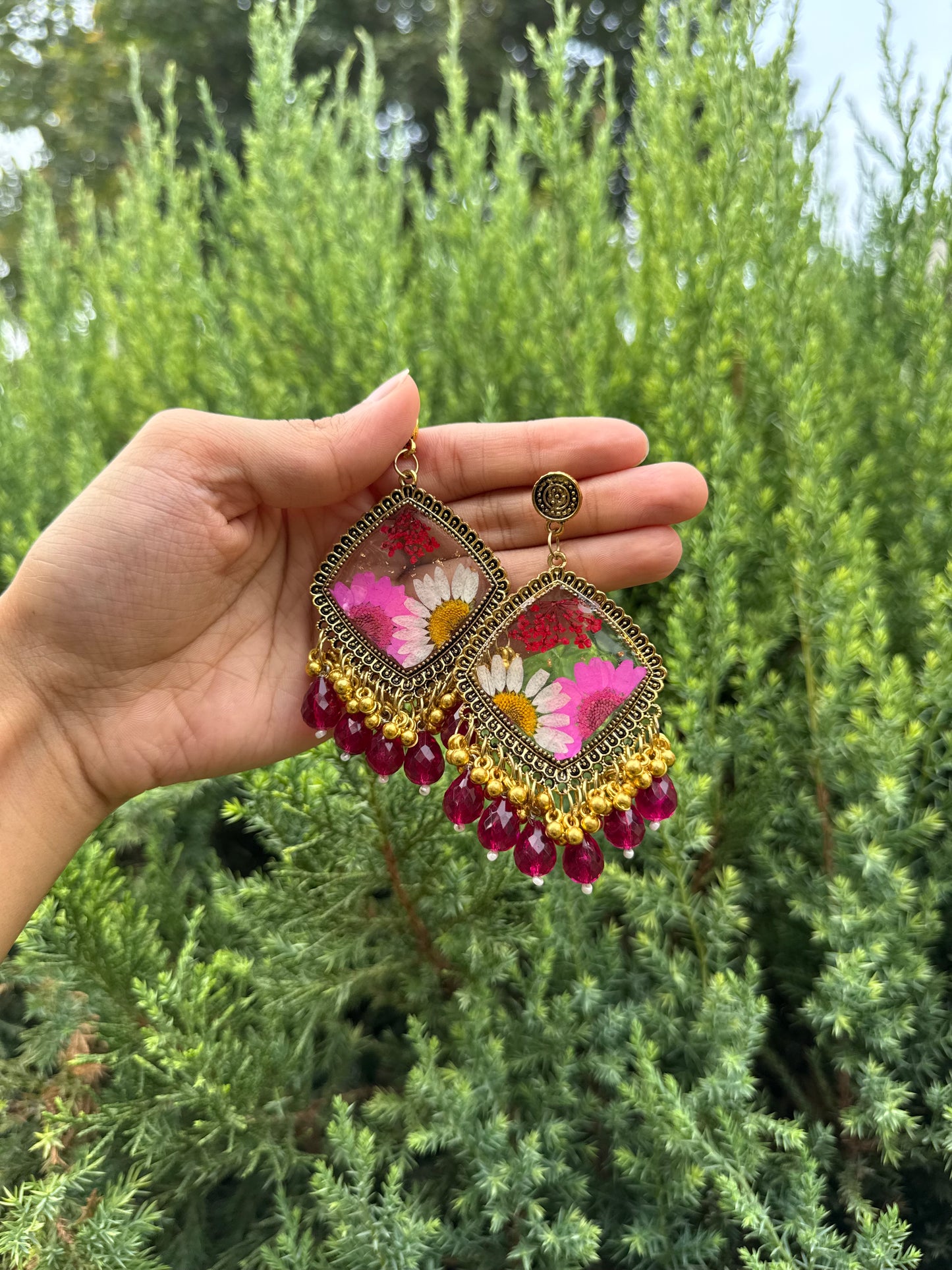 Raani pink daisy jhumka