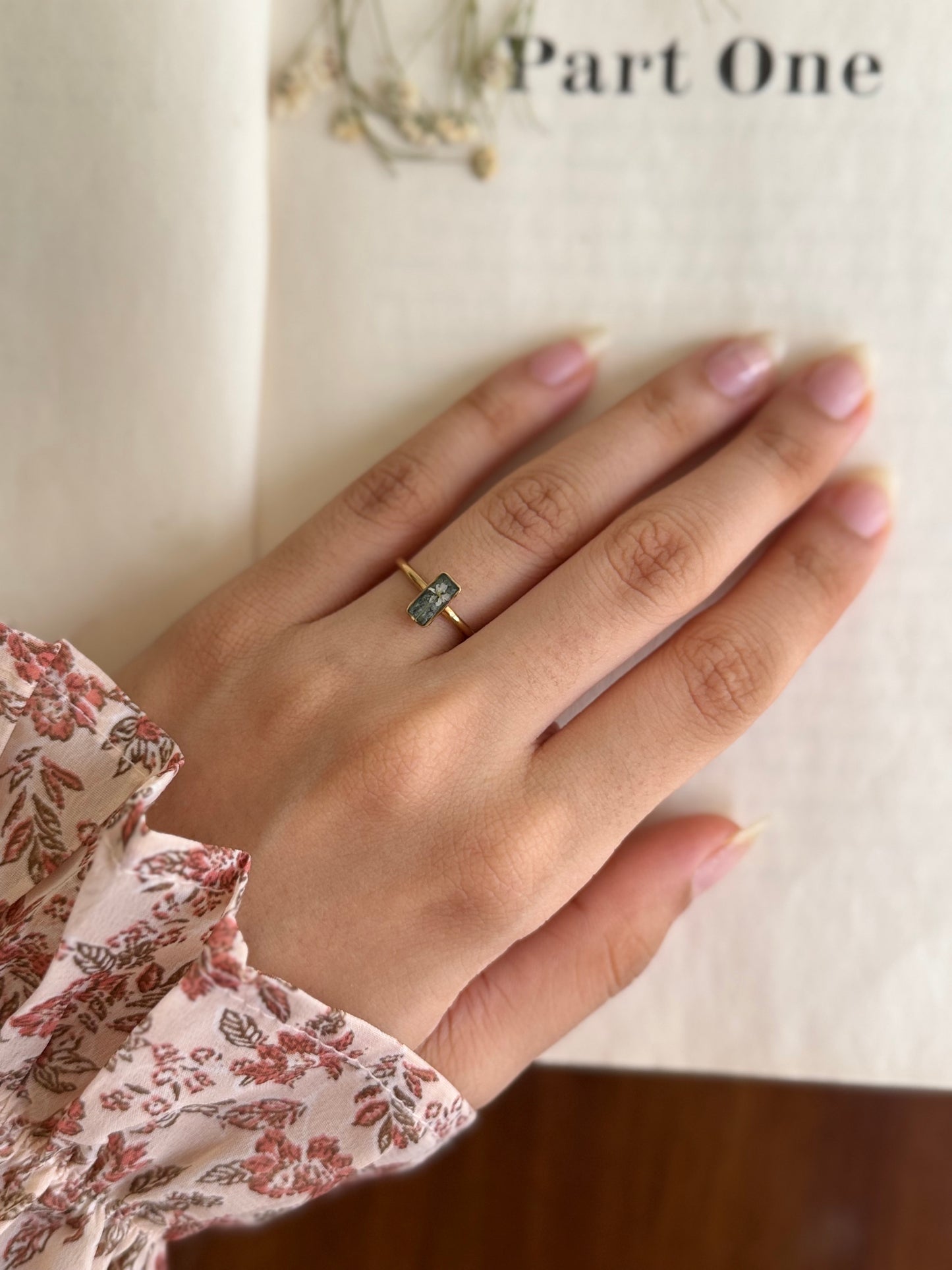 Dainty anne ring