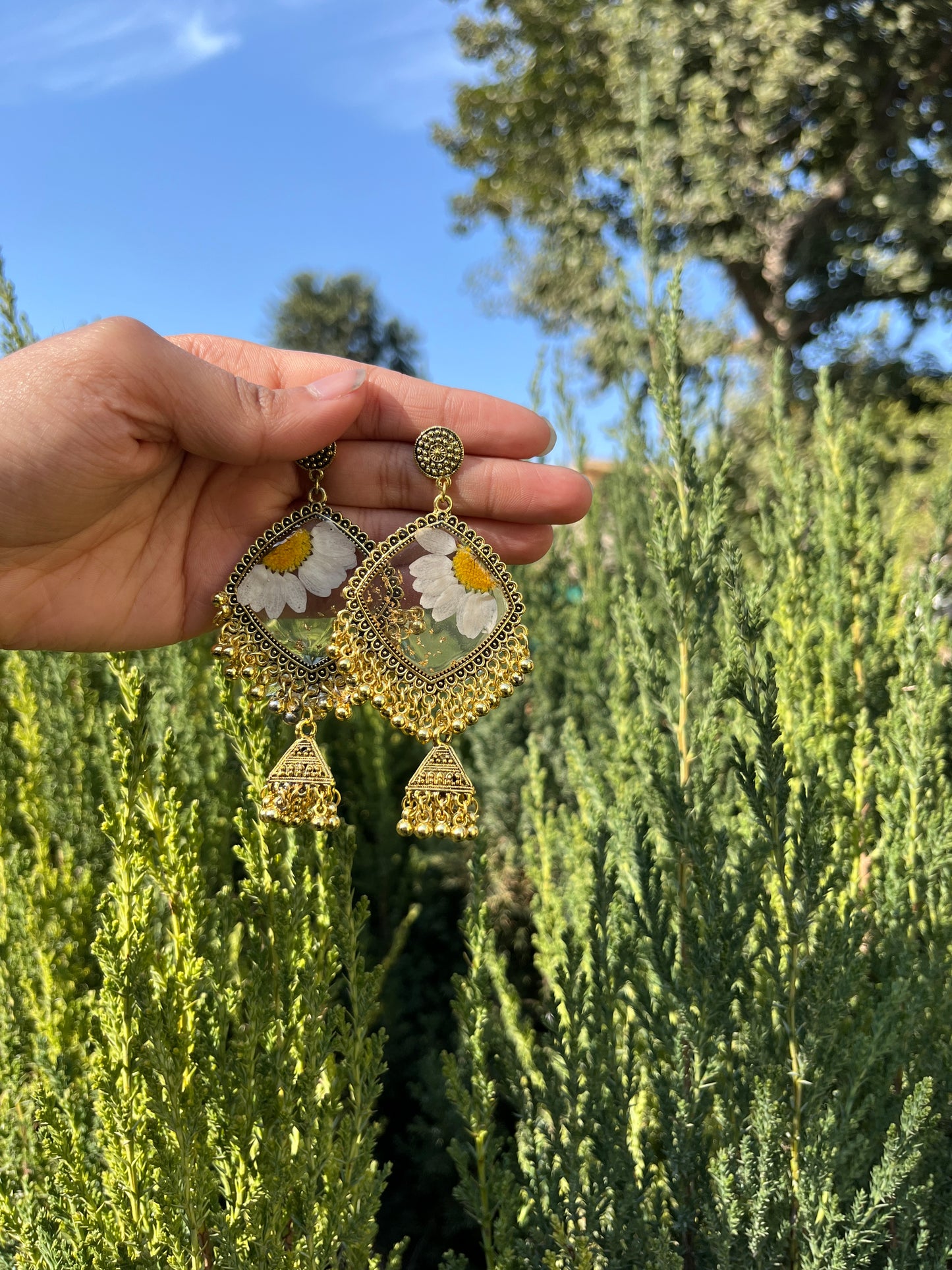 Elegant daisy ghungroo jhumka