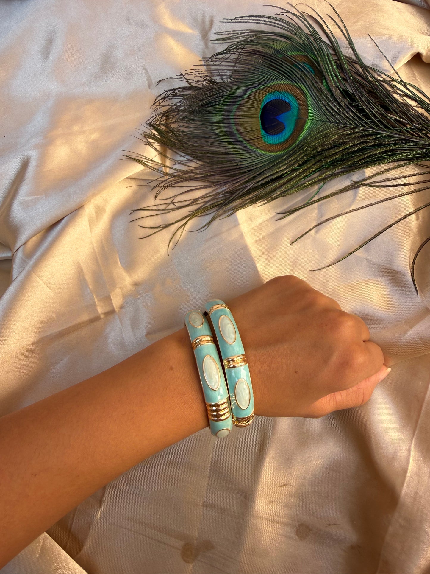 Gorg blue enamel bangle