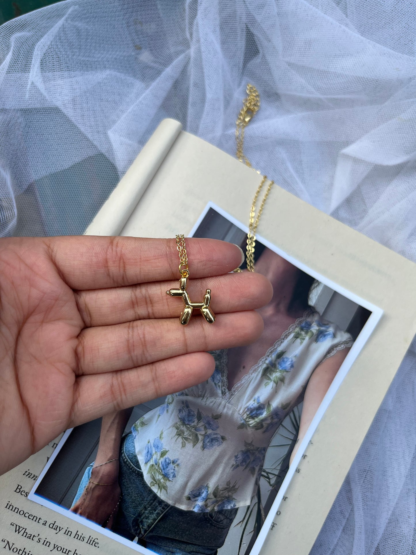 Balloon puppy necklace