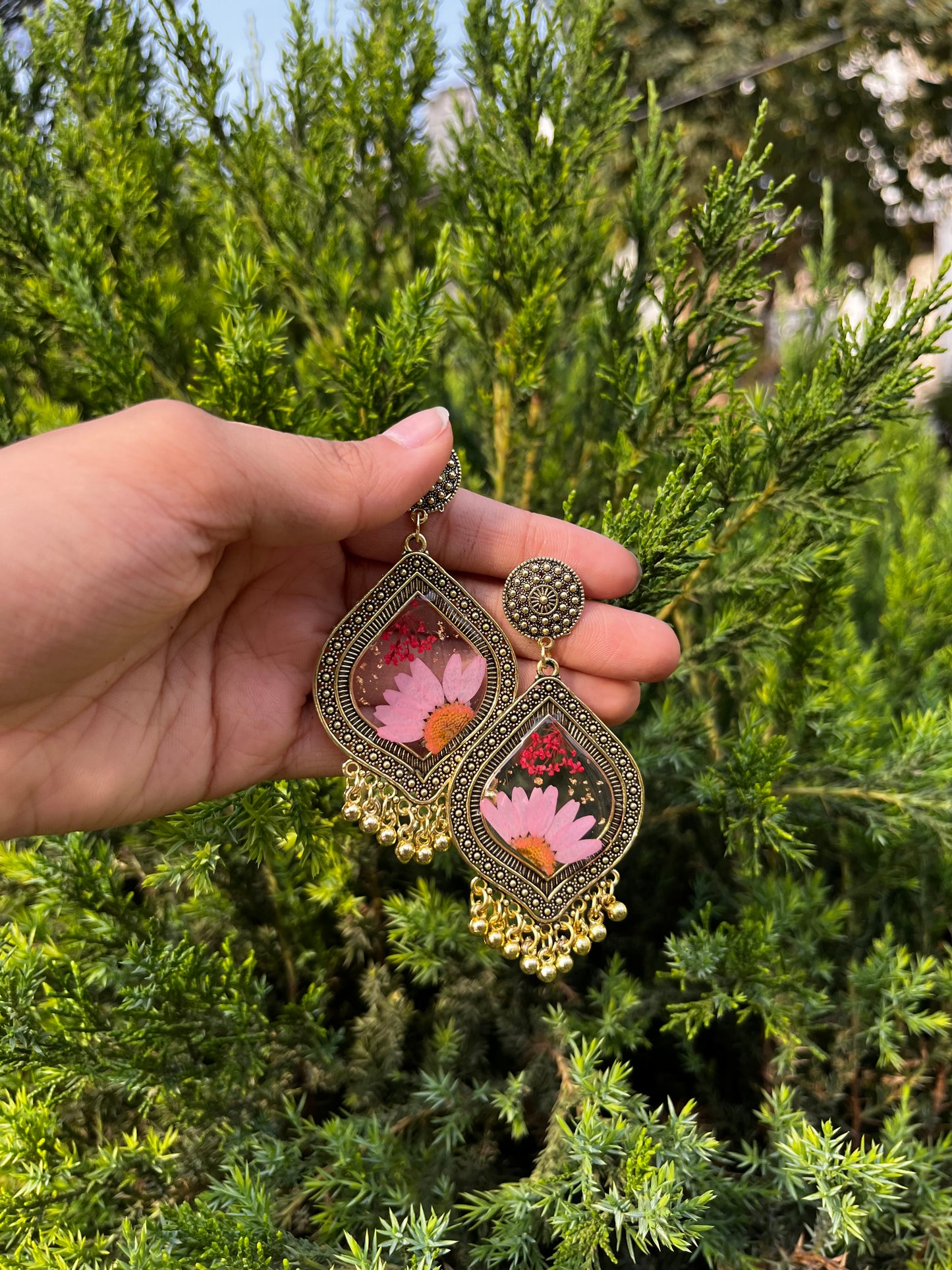 Elegant daisy flora jhumka