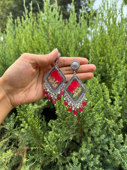 Red hydrangea jhumka