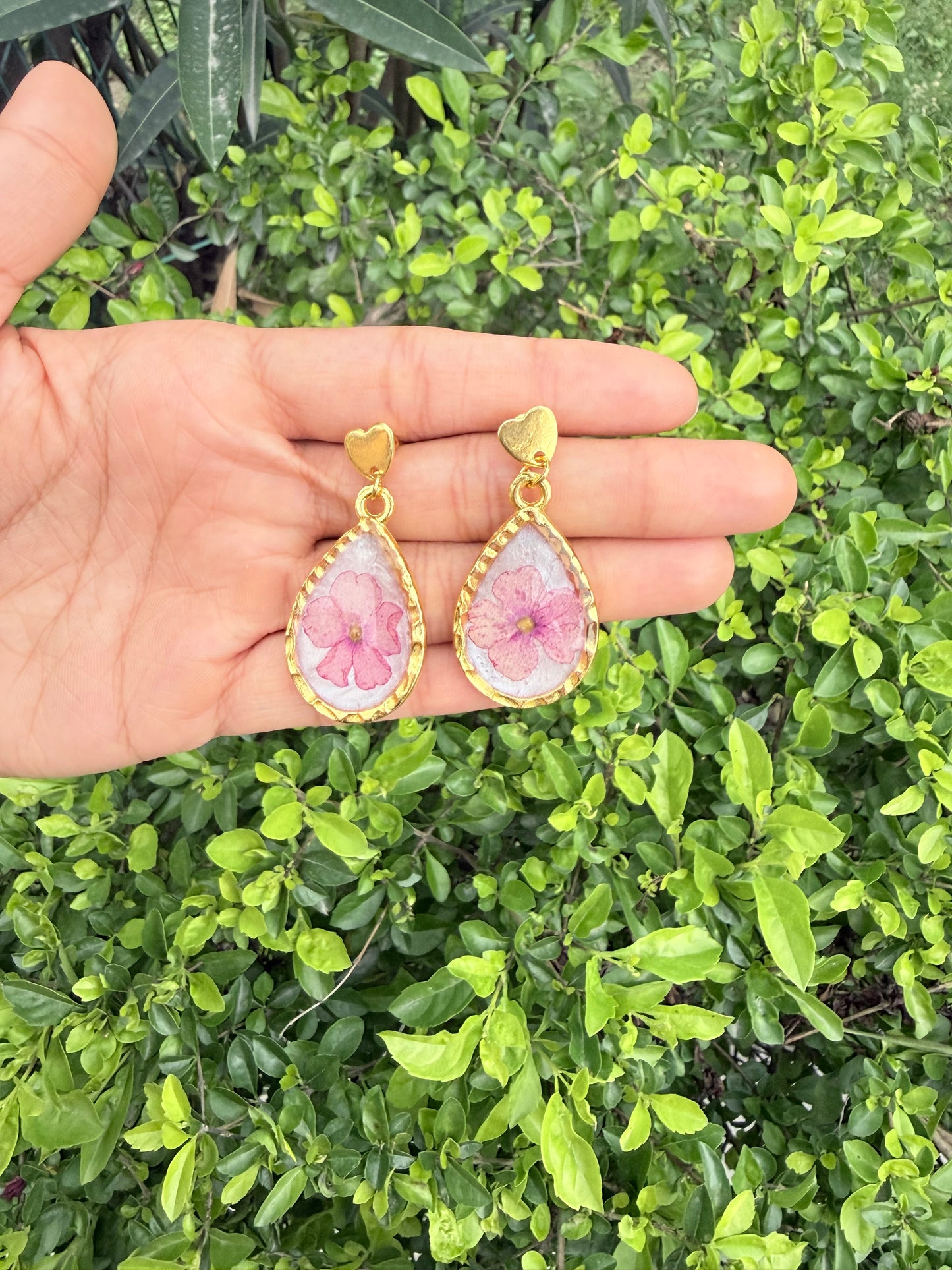 Heart drop earring