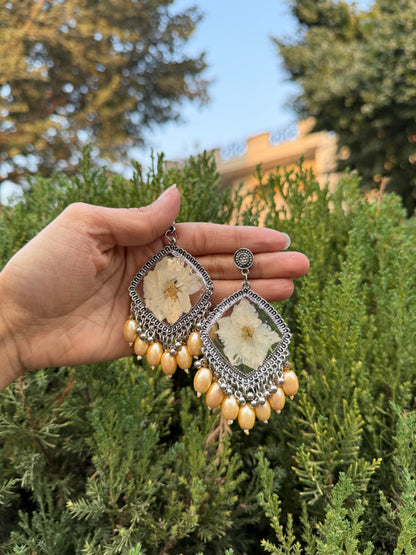 Golden larkspur jhumka