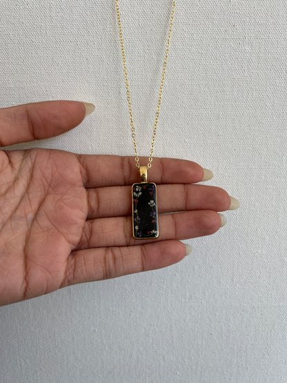 Prettiest anne lace pendant