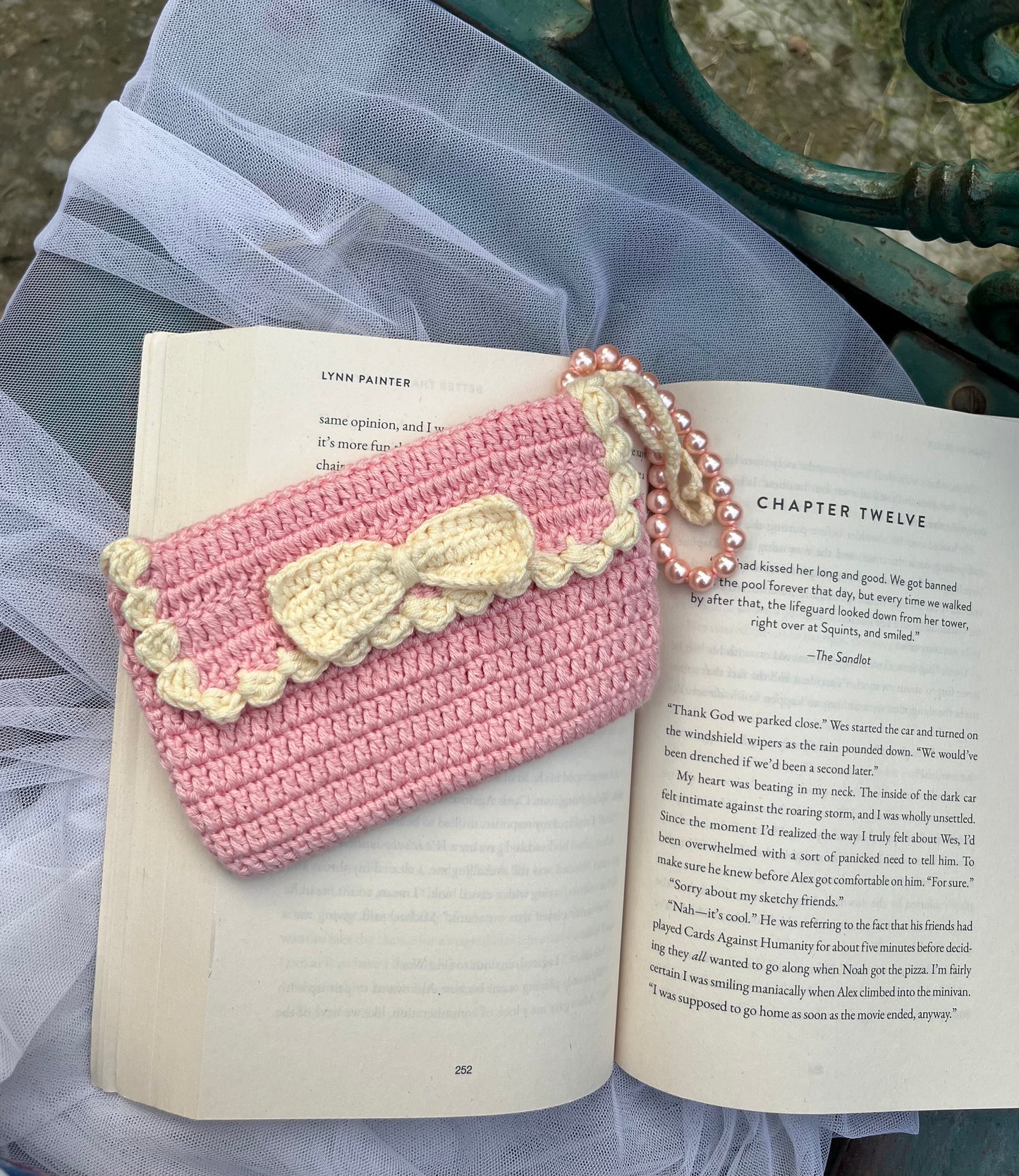 Crochet wallet pouch