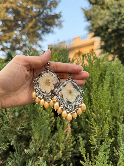 Golden larkspur jhumka