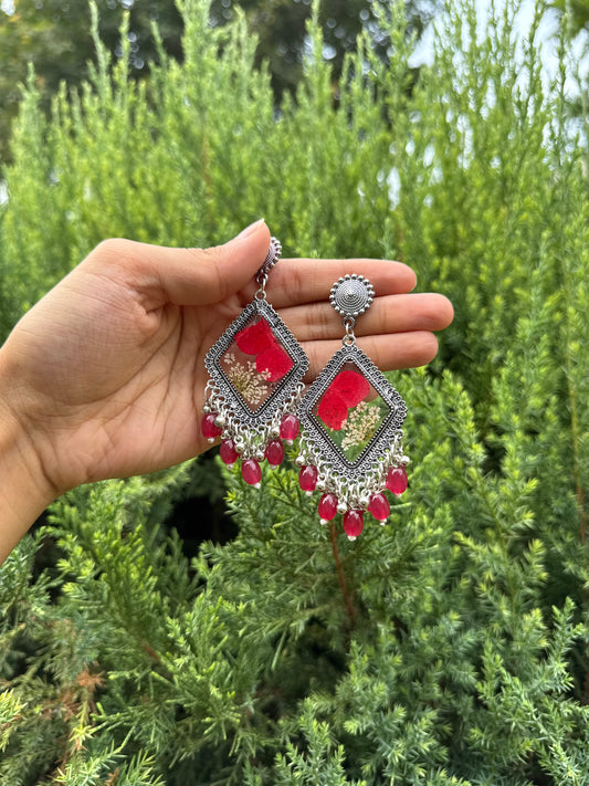 Red hydrangea jhumka