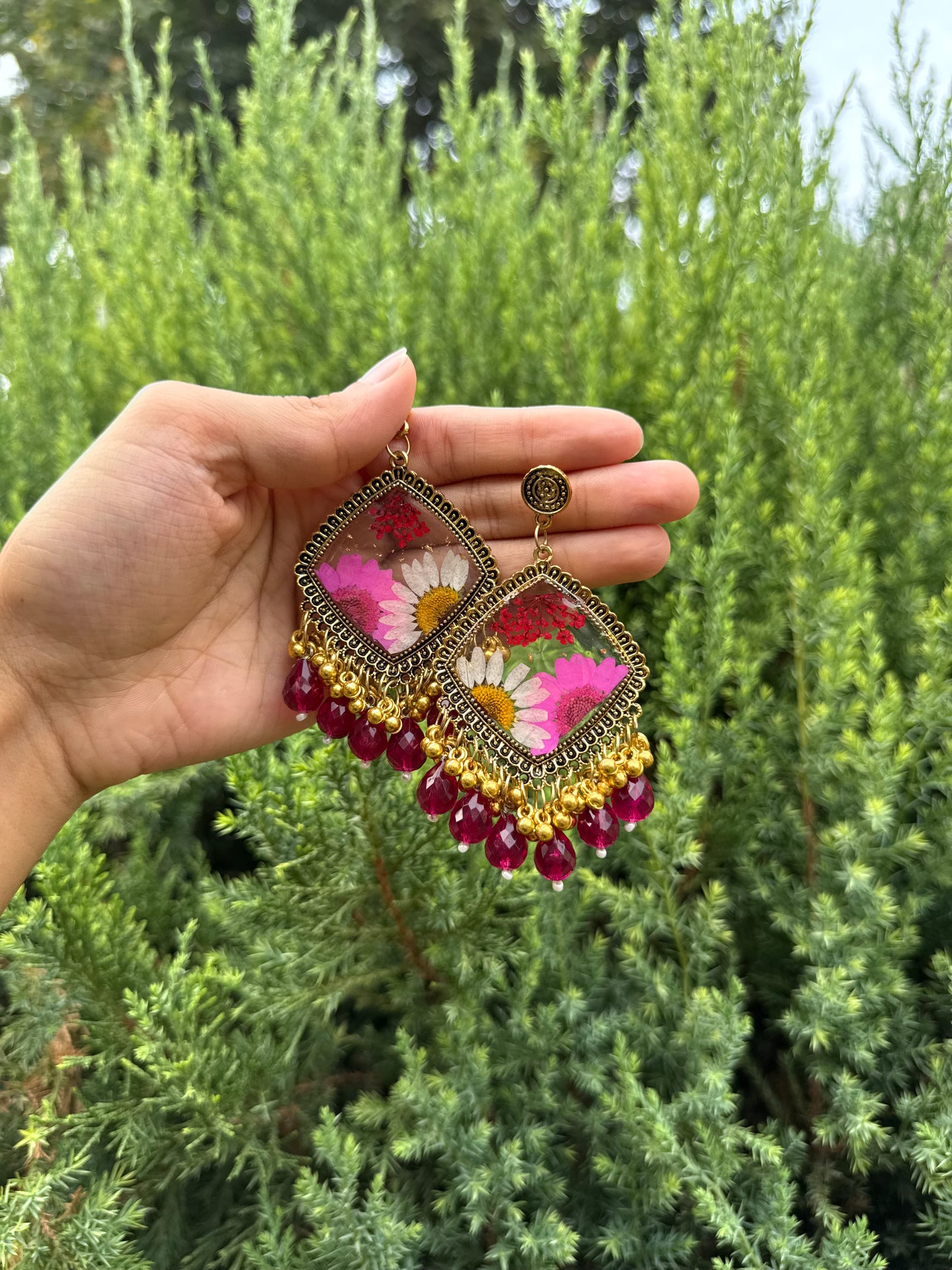 Raani pink daisy jhumka