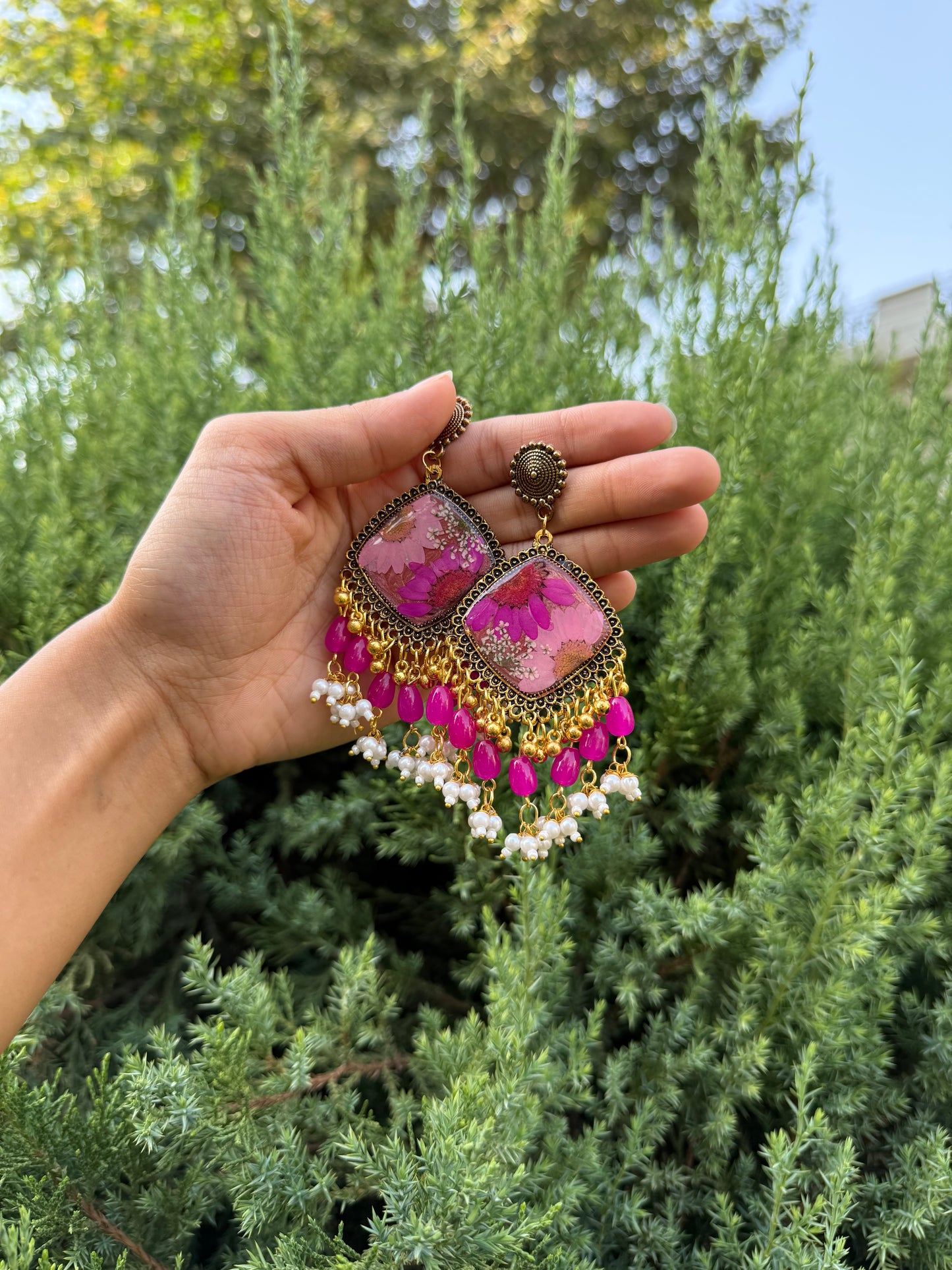 Paan gulabi jhumkas