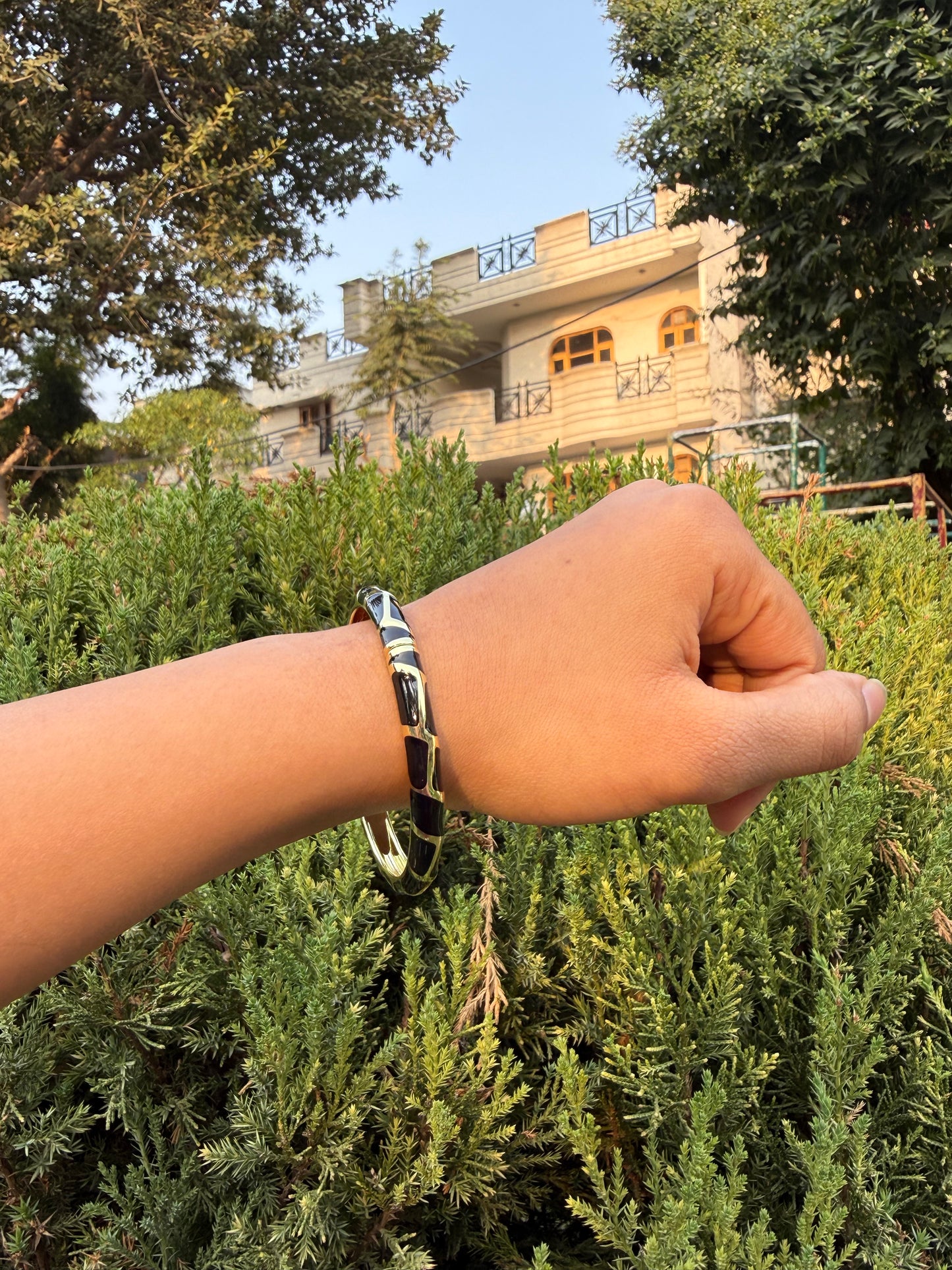 Black daisy jhumkas & bangle set