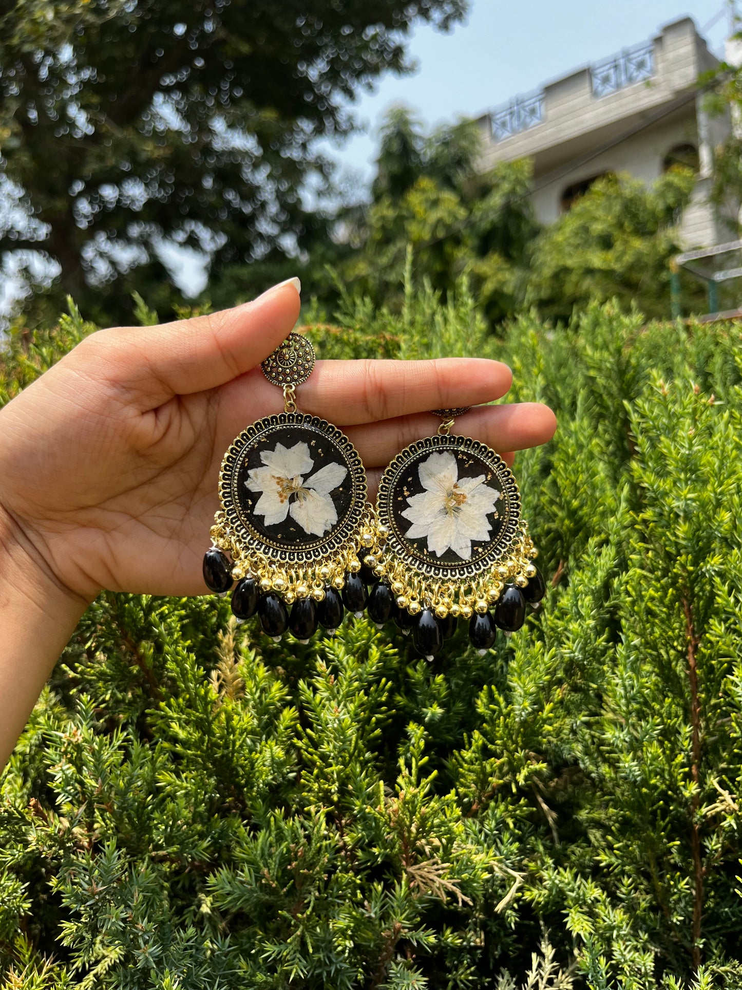 Elegant black larkspur jhumka