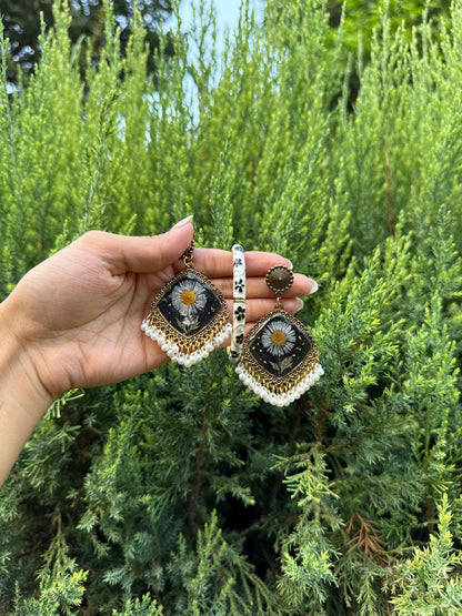Black aster jhumka & bangle set