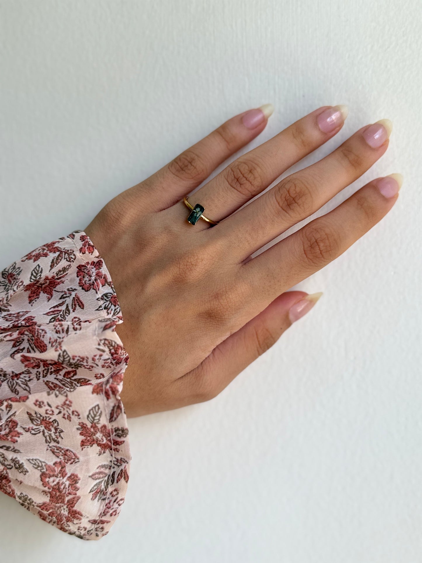 Dainty anne ring