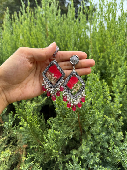 Red hydrangea jhumka