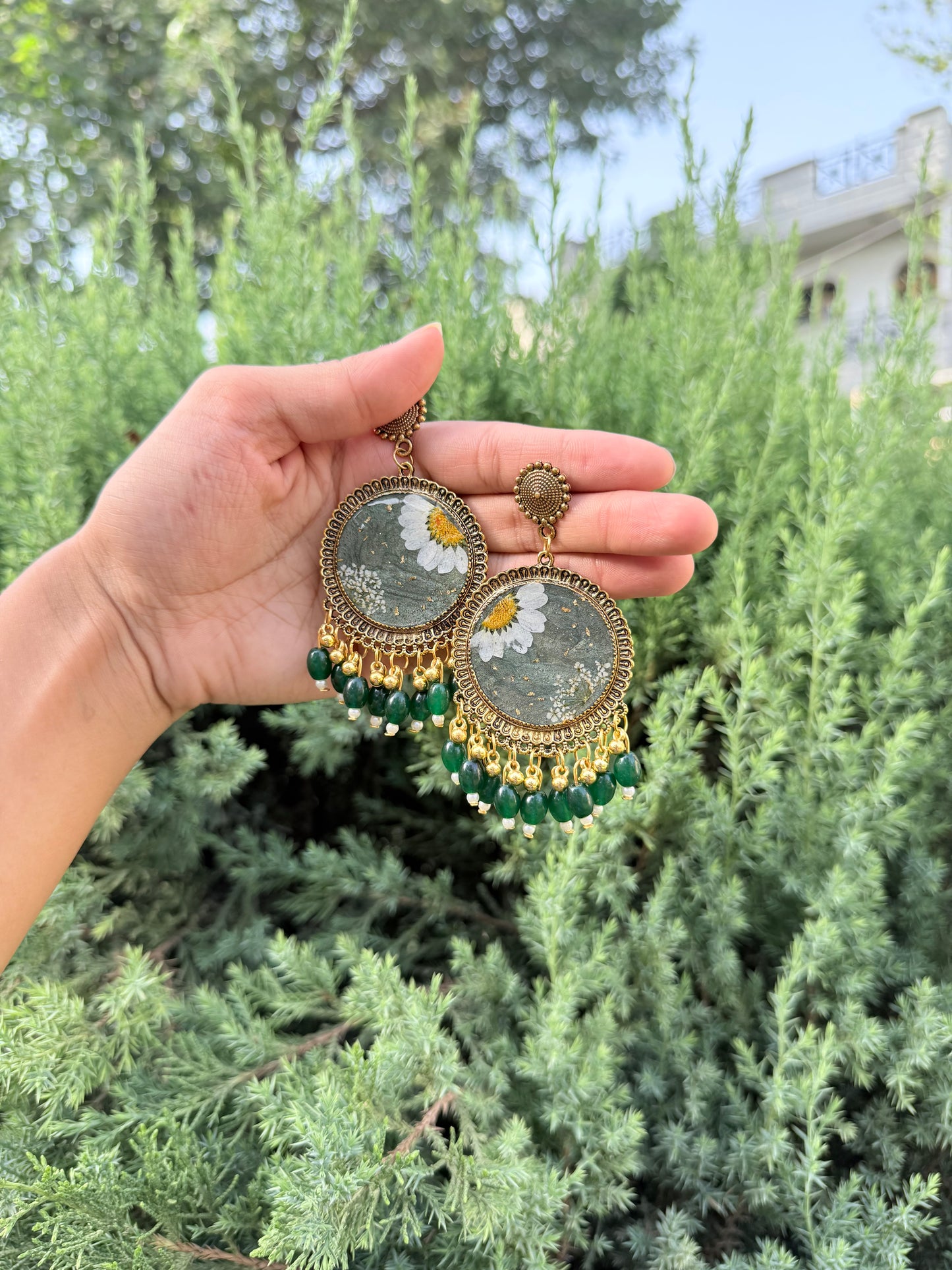 Green daisy jhumka