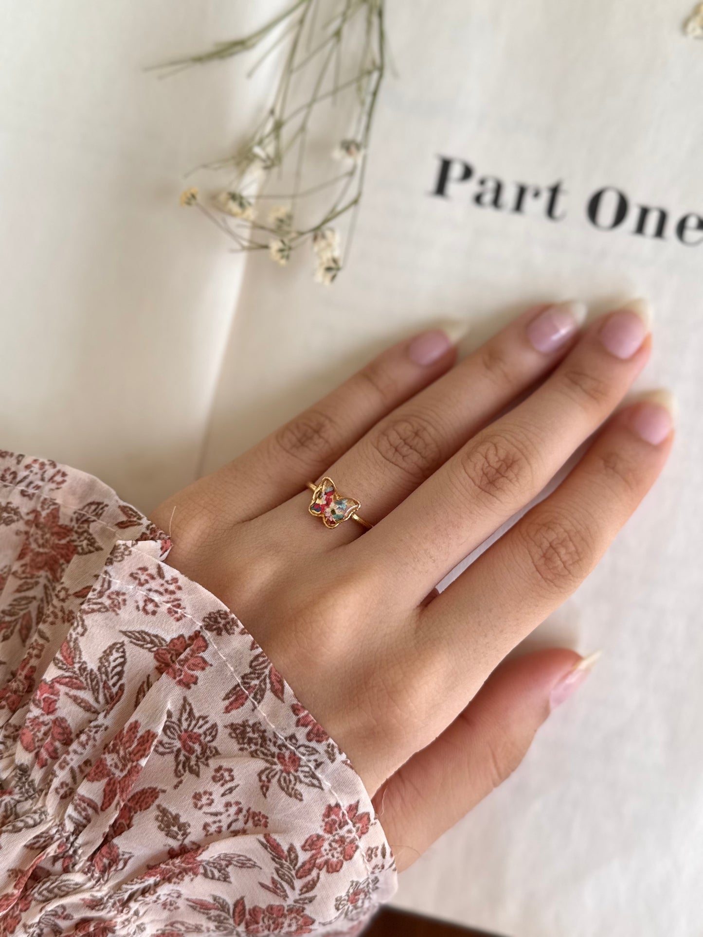 Mini butterfly ring