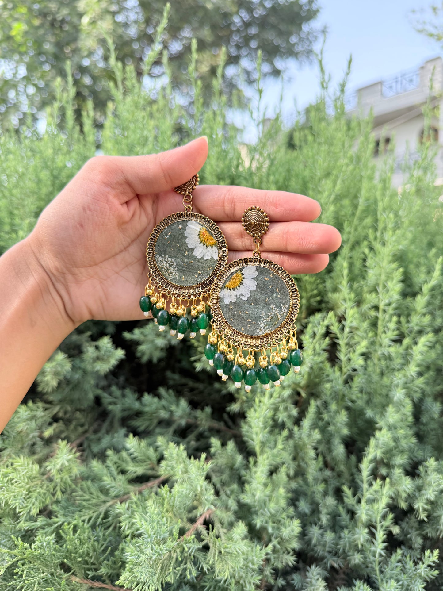 Green daisy jhumka