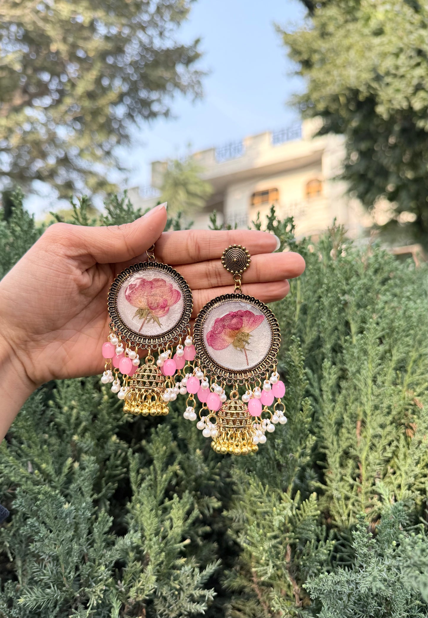 Gulaabi kashmiri jhumkas