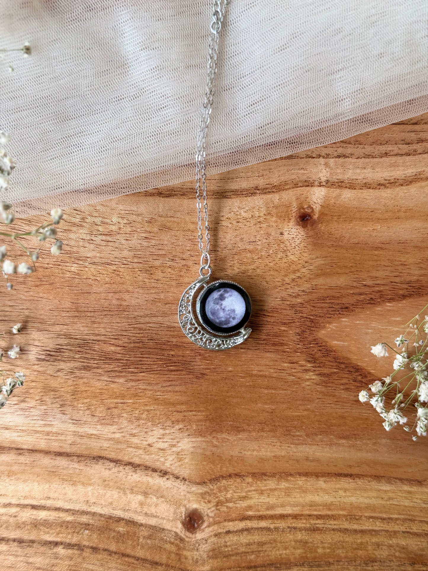 Flip birthmoon necklace