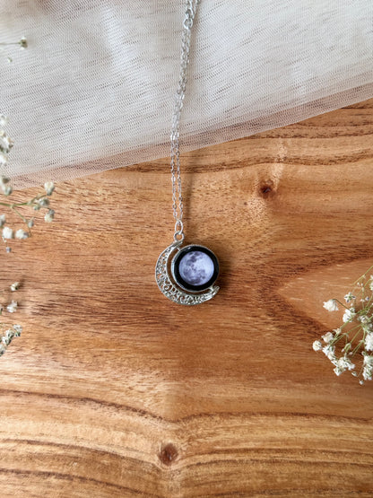 Flip birthmoon necklace