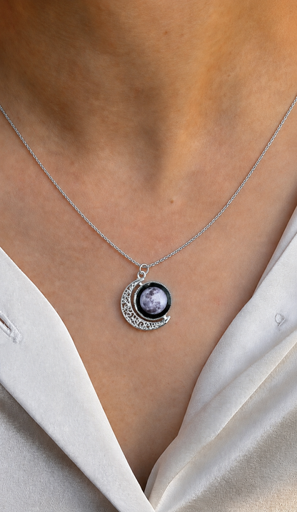 Flip birthmoon necklace