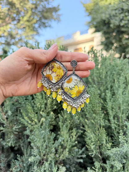 Royal yellow daisy jhumka