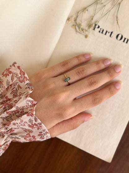 Dainty anne ring