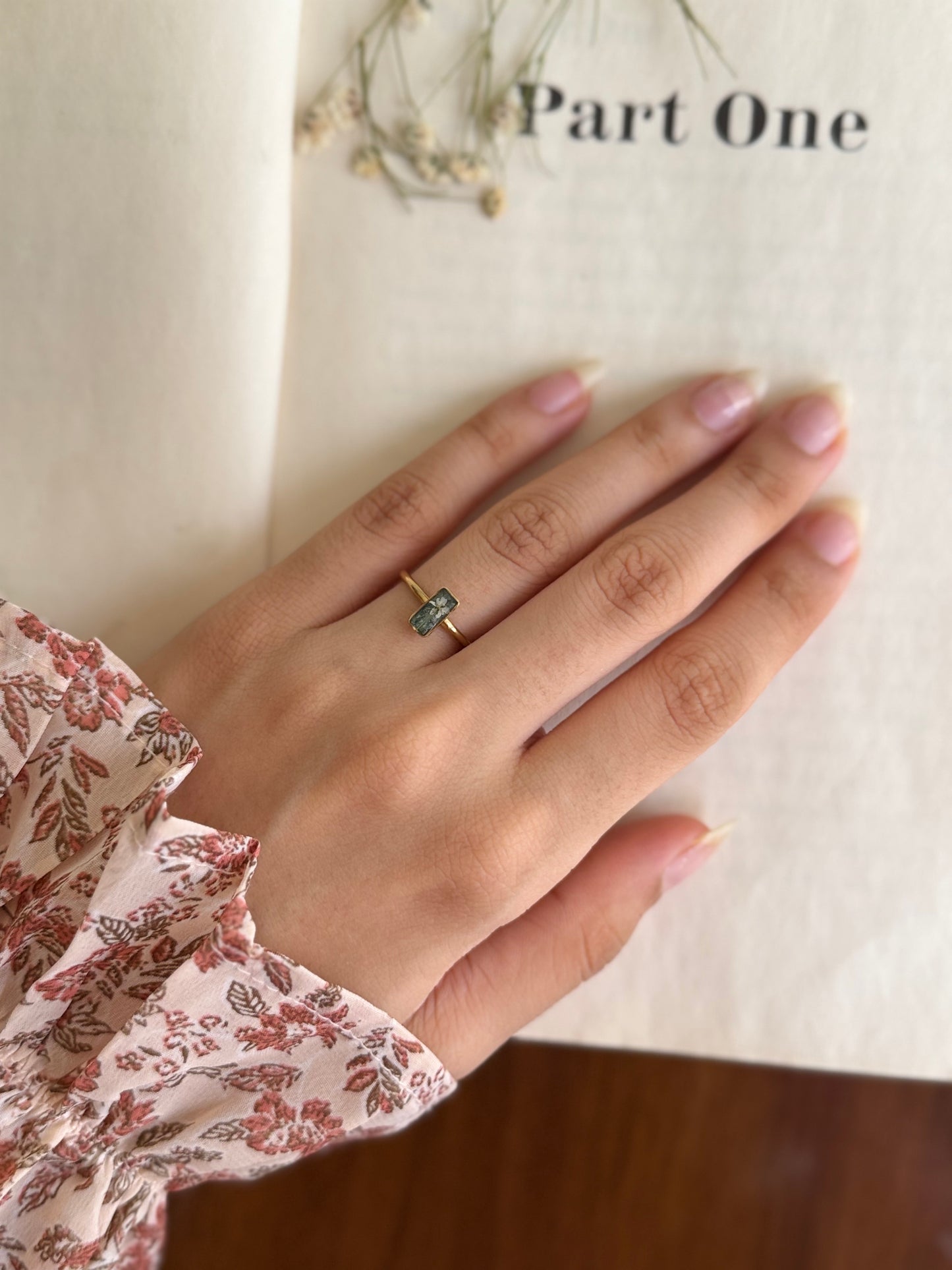 Dainty anne ring