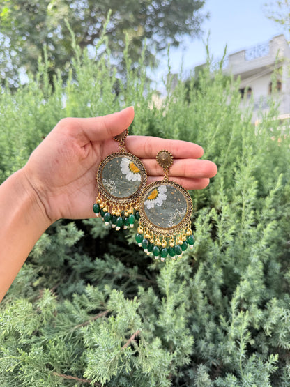 Green daisy jhumka