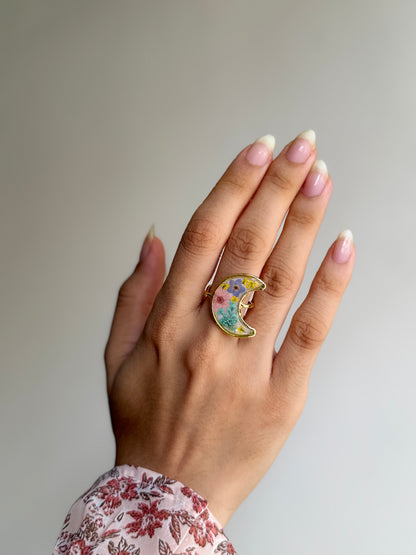 Crescent emerald ring