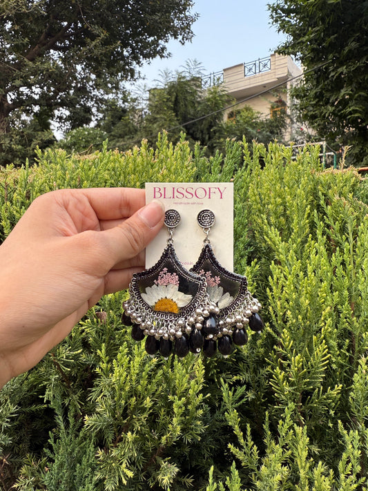 Black mist jhumkay