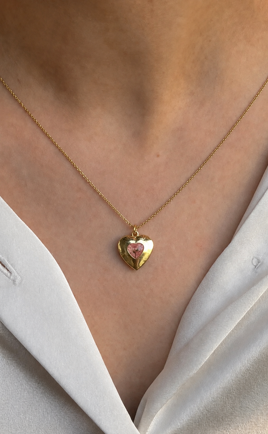 Anne lace heart locket