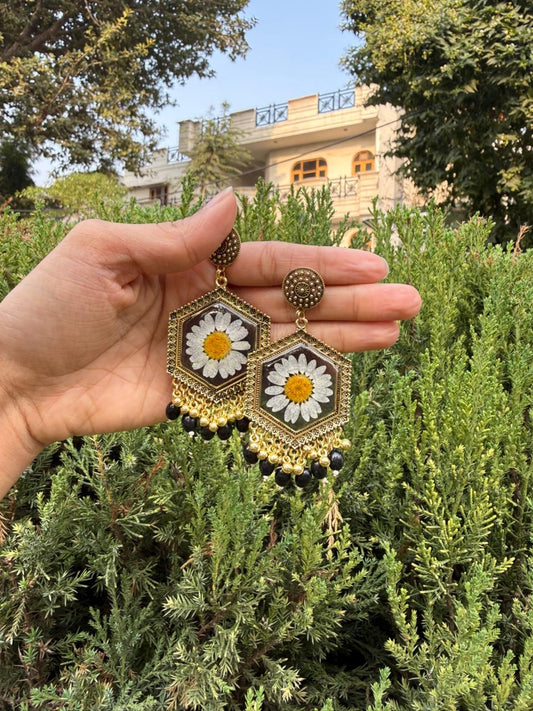 Black Daisy Jhumka