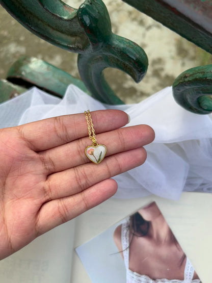 Minimalist heart pendant