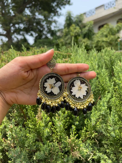 Elegant black larkspur jhumka