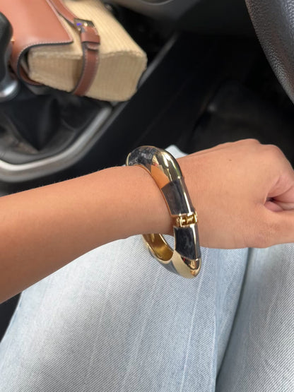 Luxe cubic black bangle